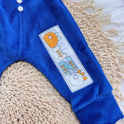 Conj. Body Manga Longa e Calça Saruel em Plush Dino - Off White e Azul Royal